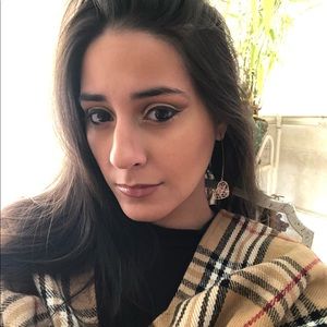 Meet your Posher, Alexandra